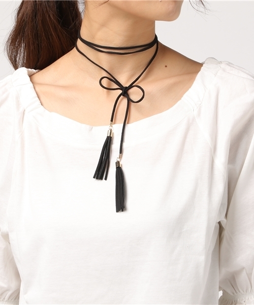 Honeys(ハニーズ)の「チョーカー付プルオーバー(Tシャツ/カットソー・レディース・レッド/オフホワイト/ブラック/カーキ・M/L)」の8枚目の写真