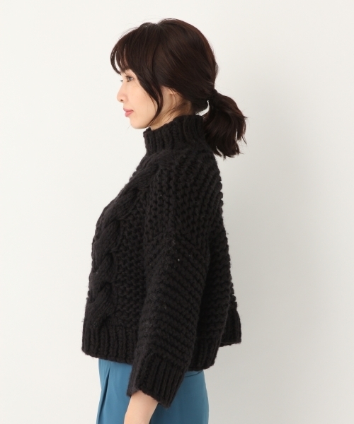 A part by（アパートバイ）の「AW/HANDケーブルタートルネックニット 768605 （ニット/セーター・レディース・オフホワイト/ブラック・FREE）」の5枚目の写真