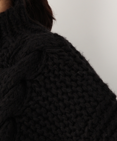 A part by（アパートバイ）の「AW/HANDケーブルタートルネックニット 768605 （ニット/セーター・レディース・オフホワイト/ブラック・FREE）」の4枚目の写真