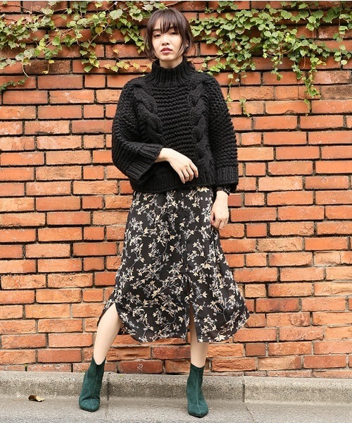 A part by（アパートバイ）の「AW/HANDケーブルタートルネックニット 768605 （ニット/セーター・レディース・オフホワイト/ブラック・FREE）」の15枚目の写真