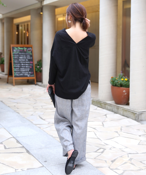 Bab Bou Jeloud（バブブージュルード）の「深Ｖネックゆるカットソー（Tシャツ/カットソー・レディース・オフホワイト/ブラック・38）」の10枚目の写真