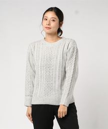 ケーブル編み クルーネックニット