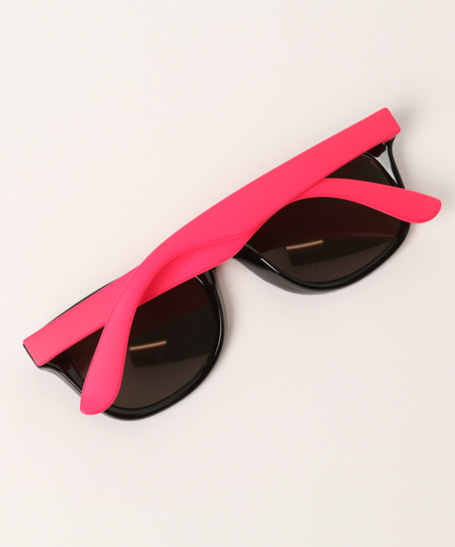 BAYFLOW（ベイフロー）の「[KIDS]UVカラーサングラス（サングラス・キッズ・ピンク/イエロー/ブルー/ブラック・FREE）」の14枚目の写真