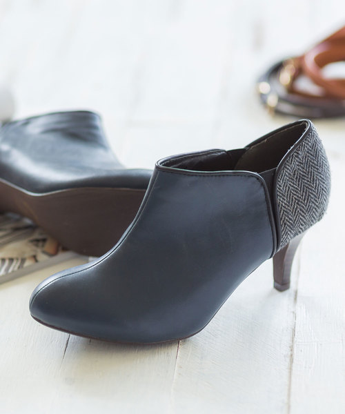 menue（メヌエ）の「バイカラーサイドゴアブーティ（ブーツ・レディース・ブラック/ブラック系その他/ブルー系その他/ブラウン系その他/ネイビー/ブラック系その他2/グレイッシュベージュ/ブルー系その他2/ブルー系その他3/ブラウン系その他2/ベージュ系その他/ダークブラウン/ブラック系その他3・XS/S/M/L/LL/3L/4L）」の11枚目の写真