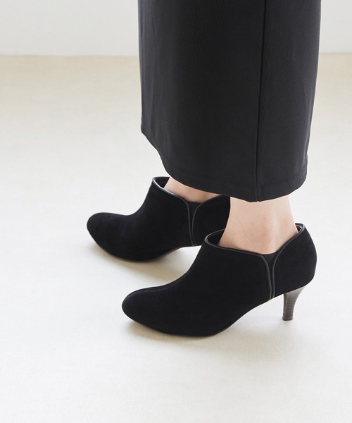 menue（メヌエ）の「バイカラーサイドゴアブーティ（ブーツ・レディース・ブラック/ブラック系その他/ブルー系その他/ブラウン系その他/ネイビー/ブラック系その他2/グレイッシュベージュ/ブルー系その他2/ブルー系その他3/ブラウン系その他2/ベージュ系その他/ダークブラウン/ブラック系その他3・XS/S/M/L/LL/3L/4L）」の4枚目の写真