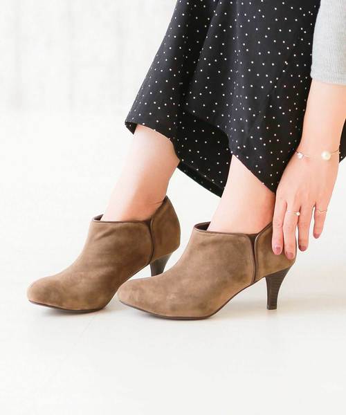 menue（メヌエ）の「バイカラーサイドゴアブーティ（ブーツ・レディース・ブラック/ブラック系その他/ブルー系その他/ブラウン系その他/ネイビー/ブラック系その他2/グレイッシュベージュ/ブルー系その他2/ブルー系その他3/ブラウン系その他2/ベージュ系その他/ダークブラウン/ブラック系その他3・XS/S/M/L/LL/3L/4L）」の15枚目の写真