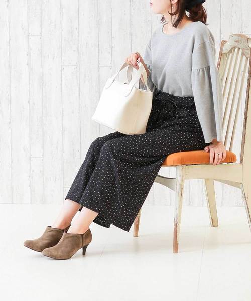 menue（メヌエ）の「バイカラーサイドゴアブーティ（ブーツ・レディース・ブラック/ブラック系その他/ブルー系その他/ブラウン系その他/ネイビー/ブラック系その他2/グレイッシュベージュ/ブルー系その他2/ブルー系その他3/ブラウン系その他2/ベージュ系その他/ダークブラウン/ブラック系その他3・XS/S/M/L/LL/3L/4L）」の16枚目の写真