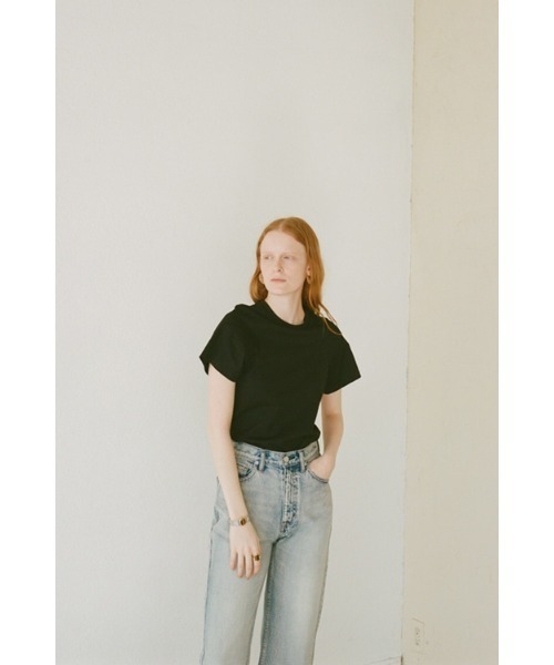 CLANE（クラネ）の「SCOOP SLEEVE COMPACT TOPS（Tシャツ/カットソー・レディース・ホワイト/ブラック/ベージュ/ミント・1/2）」の3枚目の写真