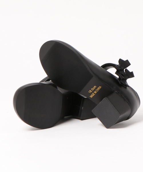 Catherine Cottage（キャサリンコテージ）の「リボンストラップシューズ（ドレスシューズ・キッズ・ホワイト/ブラック・23/24/22/20/18/19/21/22.5/24.5/23.5/21.5）」の4枚目の写真