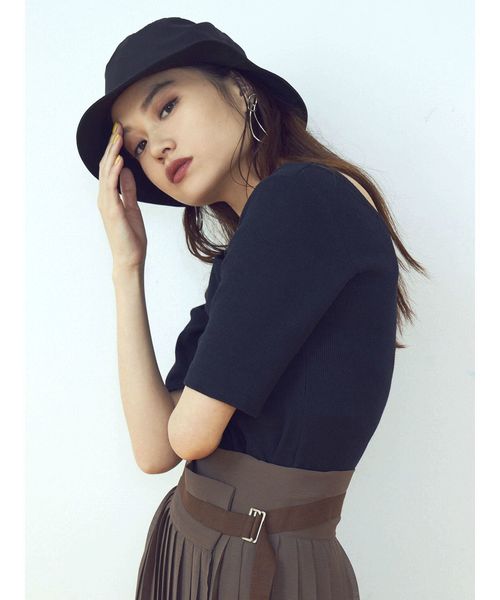 EMODA(エモダ)の「2WAYカッティングトップ(Tシャツ/カットソー・レディース・ブラウン/ブラック/ホワイト/ライム・FREE)」の6枚目の写真