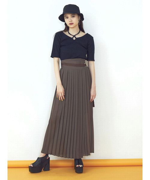 EMODA(エモダ)の「2WAYカッティングトップ(Tシャツ/カットソー・レディース・ブラウン/ブラック/ホワイト/ライム・FREE)」の7枚目の写真