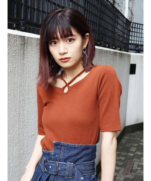 EMODA(エモダ)の「2WAYカッティングトップ(Tシャツ/カットソー・レディース・ブラウン/ブラック/ホワイト/ライム・FREE)」の12枚目の写真