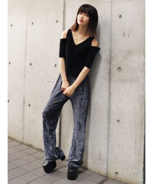 EMODA（エモダ）の「グロスフィットフレアパンツ（その他パンツ・レディース・ブラック/パープル/ブラウン/ブルー・FREE）」の13枚目の写真