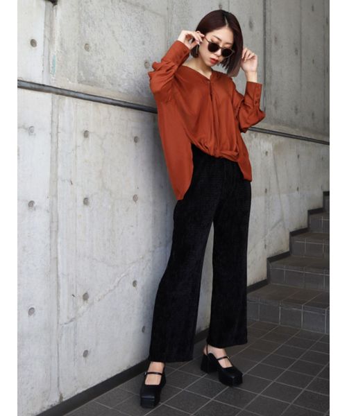 EMODA（エモダ）の「グロスフィットフレアパンツ（その他パンツ・レディース・ブラック/パープル/ブラウン/ブルー・FREE）」の19枚目の写真