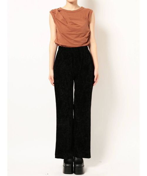 EMODA（エモダ）の「グロスフィットフレアパンツ（その他パンツ・レディース・ブラック/パープル/ブラウン/ブルー・FREE）」の6枚目の写真