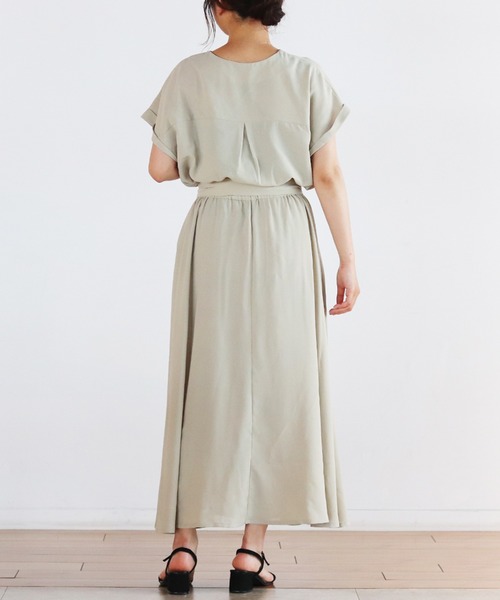 Ambre Neige（アンブルネージュ）の「フレンチスリーブワンピース／【WEB/EC限定商品】（ワンピース・レディース・ベージュ/ブルー系その他・FREE）」の4枚目の写真