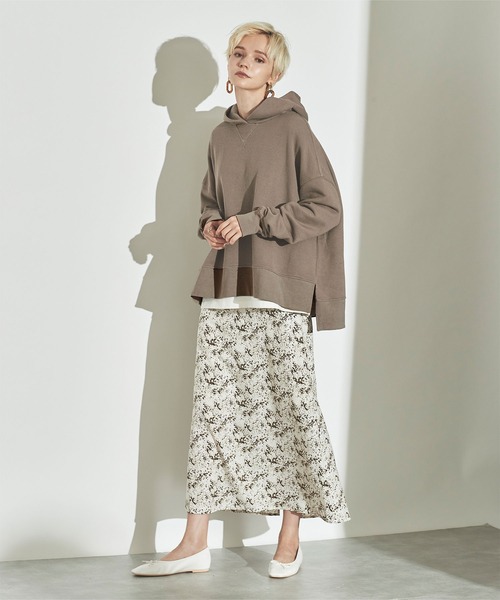 titivate（ティティベイト）の「ﾘﾗｯｸｽｿﾌﾄｶｯﾄｿｰﾌｰﾄﾞﾊﾟｰｶｰ（パーカー・レディース・ブラック/オリーブ/ブラウン系その他/グレイッシュベージュ・FREE）」の5枚目の写真