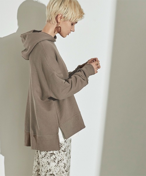 titivate（ティティベイト）の「ﾘﾗｯｸｽｿﾌﾄｶｯﾄｿｰﾌｰﾄﾞﾊﾟｰｶｰ（パーカー・レディース・ブラック/オリーブ/ブラウン系その他/グレイッシュベージュ・FREE）」の18枚目の写真