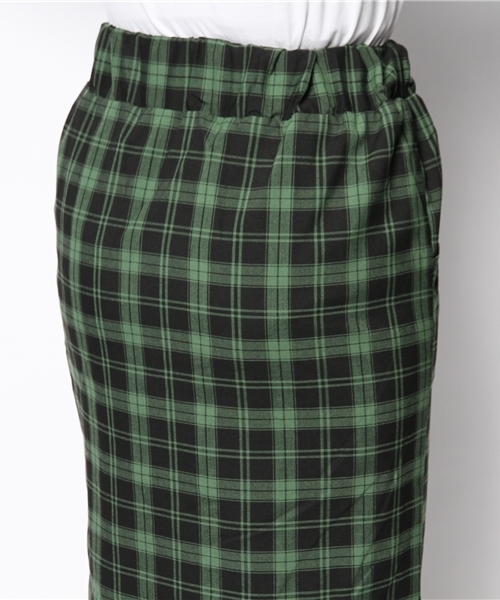 AZUL by moussy（アズールバイマウジー）の「オーバーチェックペンシルSK（スカート・レディース・グリーン系その他/ブラック×レッド・MEDIUM/SMALL）」の6枚目の写真