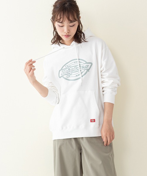 Dickies(ディッキーズ)の「【DICKIES/ディッキーズ】裏毛ロゴプリントパーカー ビッグロゴプリント(パーカー・レディース・ホワイト/ブラック/イエロー・MEDIUM/LARGE)」の2枚目の写真