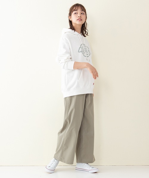 Dickies(ディッキーズ)の「【DICKIES/ディッキーズ】裏毛ロゴプリントパーカー ビッグロゴプリント(パーカー・レディース・ホワイト/ブラック/イエロー・MEDIUM/LARGE)」の5枚目の写真