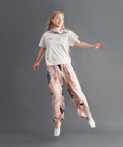 caph（カーフ）の「◇pink pepper × caph 刺繍Tシャツ（Tシャツ/カットソー・レディース・チャコールグレー/アイボリー・FREE）」の6枚目の写真