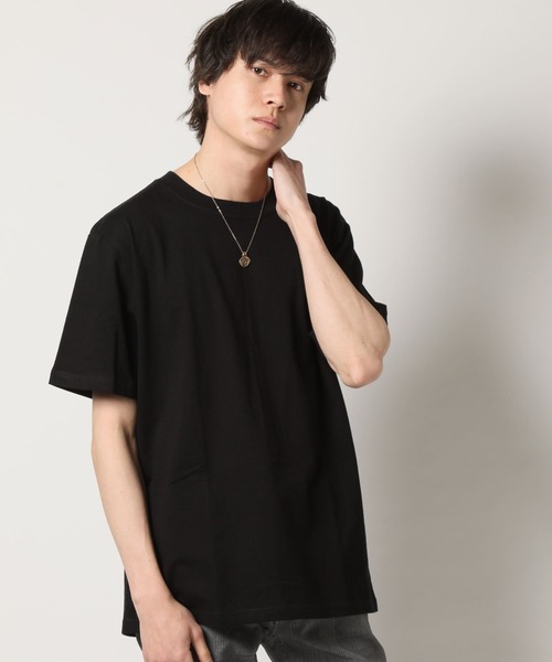 FRUIT OF THE LOOM(フルーツオブザルーム)の「FRUIT OF THE LOOM フルーツオブザルーム クルーネック ヘビーウェイト Tシャツ(Tシャツ/カットソー・メンズ・ホワイト/ブラック/カーキ/ネイビー/グレー/ベージュ・M/S/LL/XL/L)」の2枚目の写真