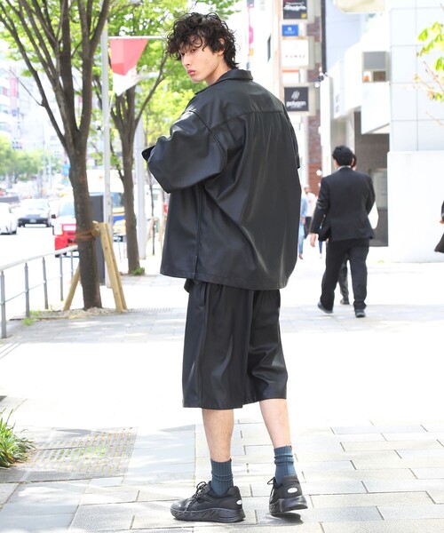 THE SHOP TK (ザ ショップ ティーケー )の「◆【WEB限定】リラックスシルエットスケーターショーツ/デニム/合皮/オンブレー/チェック/セットアップ対応可(その他パンツ・メンズ・オフホワイト/ブルー/ダークグリーン系1/ブラック/ベージュ系/ライトグリーン系/ブラック系/ブルー系・01/02/03/04)」の1枚目の写真