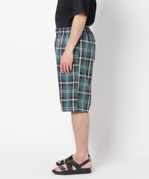 THE SHOP TK (ザ ショップ ティーケー )の「◆【WEB限定】リラックスシルエットスケーターショーツ/デニム/合皮/オンブレー/チェック/セットアップ対応可(その他パンツ・メンズ・オフホワイト/ブルー/ダークグリーン系1/ブラック/ベージュ系/ライトグリーン系/ブラック系/ブルー系・01/02/03/04)」の18枚目の写真