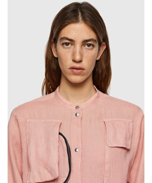 DIESEL（ディーゼル）の「レディース シャツ リネン ノーカラー ボクシーフィット（シャツ/ブラウス・レディース・ライトブルー/ピンク・XX-SMALL/SMALL/MEDIUM/X-SMALL）」の4枚目の写真