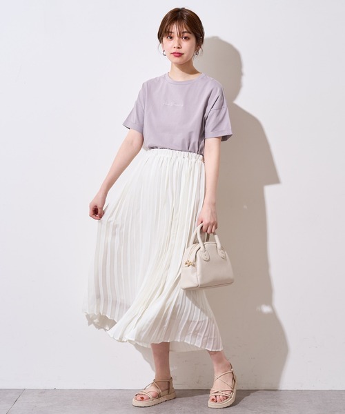 natural couture(ナチュラルクチュール)の「袖口ロールアップシルケットロゴT(Tシャツ/カットソー・レディース・オフホワイト/スミクロ/ライトベージュ/ラベンダー・FREE)」の16枚目の写真