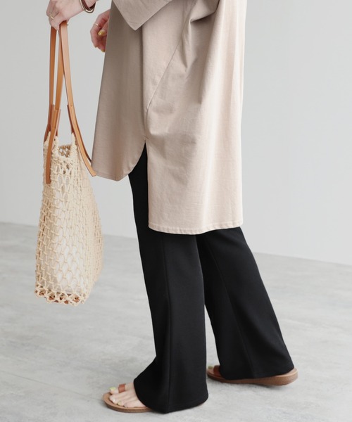 reca（レカ）の「リラックスフレアパンツ（その他パンツ・レディース・ベージュ系その他/ブルー系その他/ブラック・FREE）」の2枚目の写真