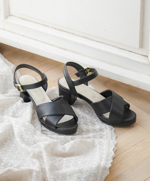 sango（sango）の「クロスストラップサンダル（サンダル・レディース・ブラック/ブルー/ブラウン/ベージュ・LL/3L/SS/S/M/L）」の2枚目の写真