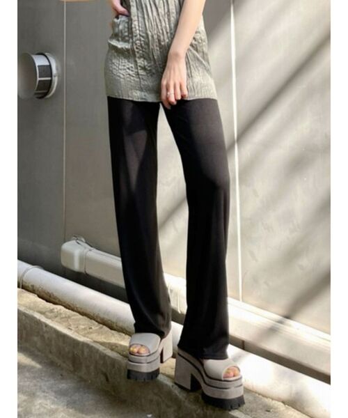 EMODA（エモダ）の「ルーズストレートパンツ（その他パンツ・レディース・アイボリー/ブラック/マスタード・FREE）」の3枚目の写真