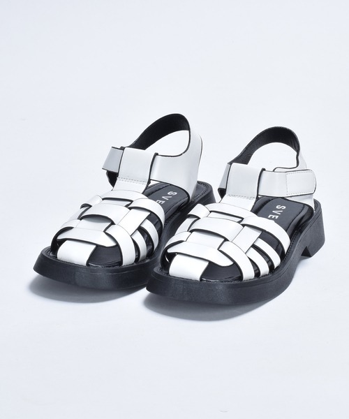 SVEC（シュベック）の「チャンキーソール スクエアトゥ グルカサンダル（サンダル・レディース・ホワイト/ブラック・39/35/36/37/38）」の5枚目の写真