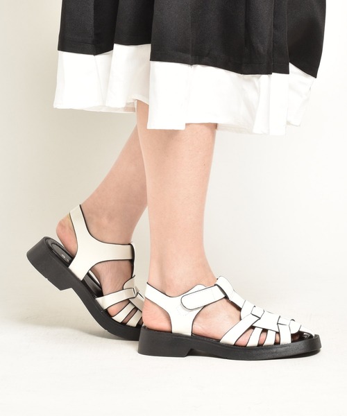 SVEC（シュベック）の「チャンキーソール スクエアトゥ グルカサンダル（サンダル・レディース・ホワイト/ブラック・39/35/36/37/38）」の14枚目の写真