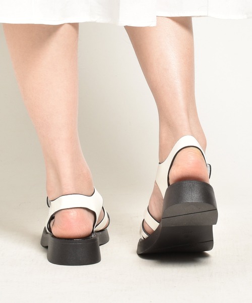 SVEC（シュベック）の「チャンキーソール スクエアトゥ グルカサンダル（サンダル・レディース・ホワイト/ブラック・39/35/36/37/38）」の11枚目の写真