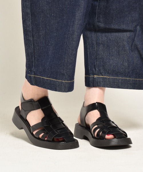 SVEC（シュベック）の「チャンキーソール スクエアトゥ グルカサンダル（サンダル・レディース・ホワイト/ブラック・39/35/36/37/38）」の12枚目の写真