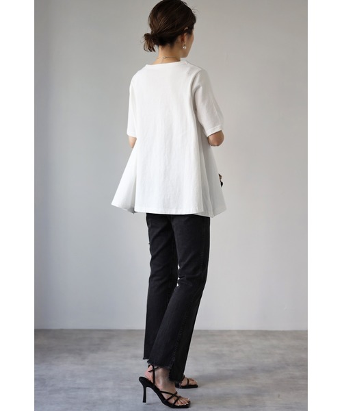 Bonjour Sagan(ボンジュールサガン)の「裾フレアTシャツ(Tシャツ/カットソー・レディース・ホワイト/ピンク/ブラック/ライトカーキ・FREE)」の5枚目の写真