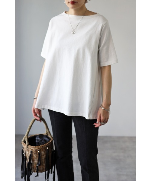 Bonjour Sagan(ボンジュールサガン)の「裾フレアTシャツ(Tシャツ/カットソー・レディース・ホワイト/ピンク/ブラック/ライトカーキ・FREE)」の11枚目の写真