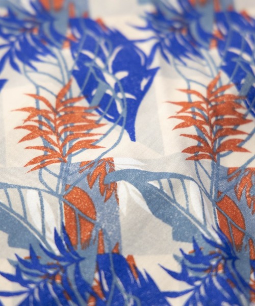 BARCEDOS（バルセドス）の「レーヨン プリント オープンカラー ビッグアロハシャツ（シャツ/ブラウス・メンズ・ホワイト/ネイビー/イエロー/ブルー・LL/M/L）」の11枚目の写真