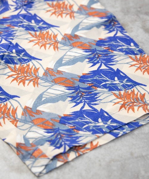 BARCEDOS（バルセドス）の「レーヨン プリント オープンカラー ビッグアロハシャツ（シャツ/ブラウス・メンズ・ホワイト/ネイビー/イエロー/ブルー・LL/M/L）」の17枚目の写真