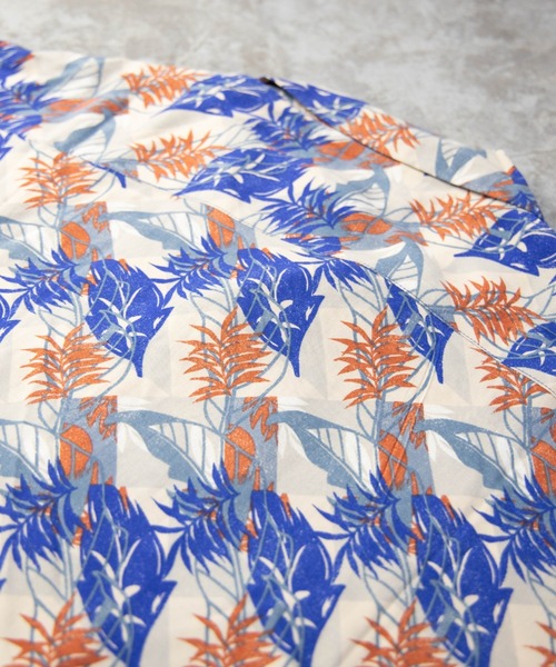 BARCEDOS（バルセドス）の「レーヨン プリント オープンカラー ビッグアロハシャツ（シャツ/ブラウス・メンズ・ホワイト/ネイビー/イエロー/ブルー・LL/M/L）」の19枚目の写真