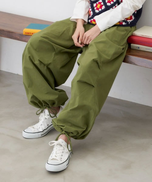 MERLOT（メルロー）の「たっぷりボリュームカーゴパンツ（カーゴパンツ・レディース・カーキ/ブラック・FREE）」の5枚目の写真