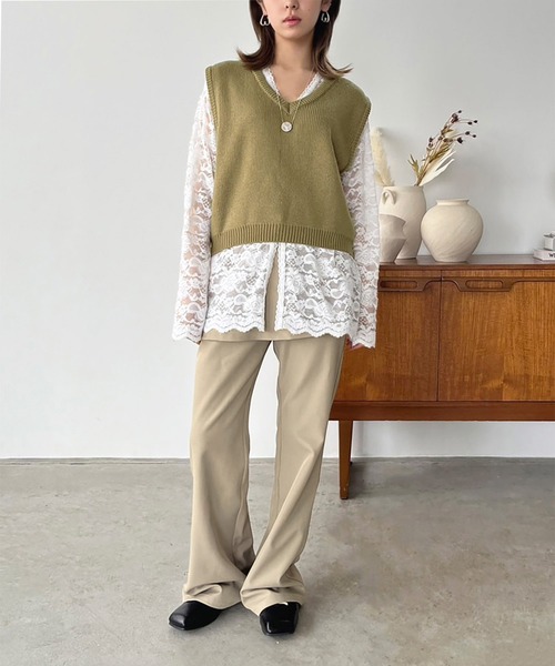 Jewelobe（ジュエローブ）の「ルーズショートニットベスト（ベスト・レディース・ブラック/オフホワイト/イエロー/ブルー/杢グレー/ピンク/ネイビー/ブラウン/カーキ・FREE）」の6枚目の写真