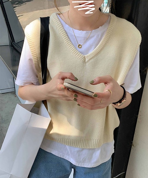 Jewelobe（ジュエローブ）の「ルーズショートニットベスト（ベスト・レディース・ブラック/オフホワイト/イエロー/ブルー/杢グレー/ピンク/ネイビー/ブラウン/カーキ・FREE）」の15枚目の写真