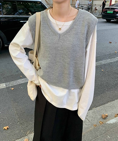 Jewelobe（ジュエローブ）の「ルーズショートニットベスト（ベスト・レディース・ブラック/オフホワイト/イエロー/ブルー/杢グレー/ピンク/ネイビー/ブラウン/カーキ・FREE）」の11枚目の写真