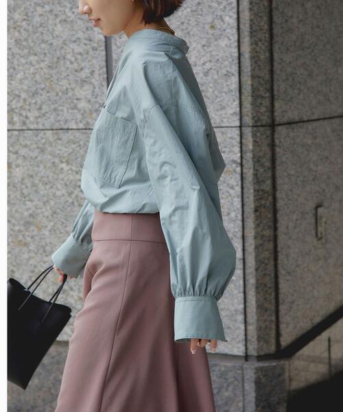 green label relaxing（グリーンレーベルリラクシング）の「ボリューム スリーブ スキッパー ブラウス（シャツ/ブラウス・レディース・ネイビー/オフホワイト/ライム・FREE）」の17枚目の写真