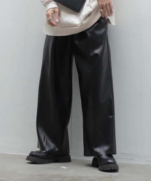 shiki tokyo（シキトウキョウ）の「Synthetic Leather Wide Buggy Pants / シンセティックレザーワイドバギーパンツ（その他パンツ・メンズ・ブラック/アイボリー・SMALL/MEDIUM/LARGE）」の11枚目の写真