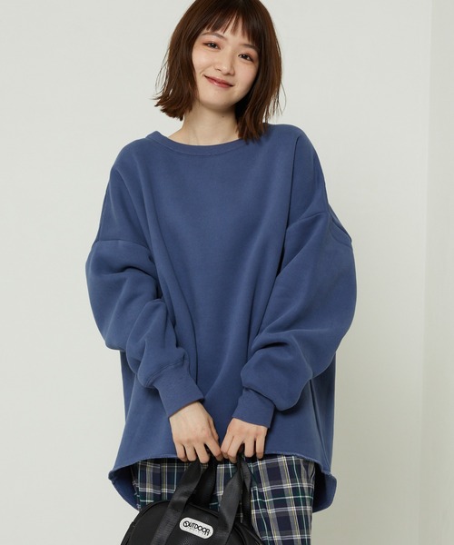 FREAK'S STORE（フリークスストア）の「ヘビーウェイト変形ラウンドヘムクルーネックスウェット（スウェット・レディース・ブルー/グレー/ブラック・マルチサイズ）」の15枚目の写真